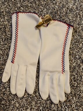 Vintage White Nylon Women’s Gloves with Red & Blue Embroidery
